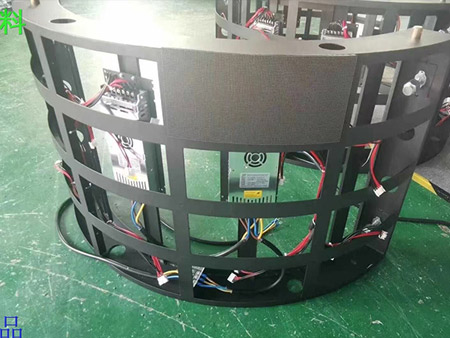 p2.5 圓柱led屏幕生產(chǎn)車間